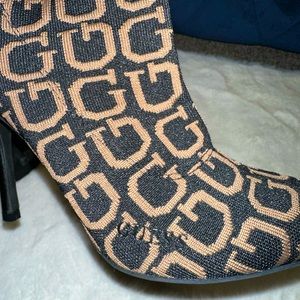 Guess boots